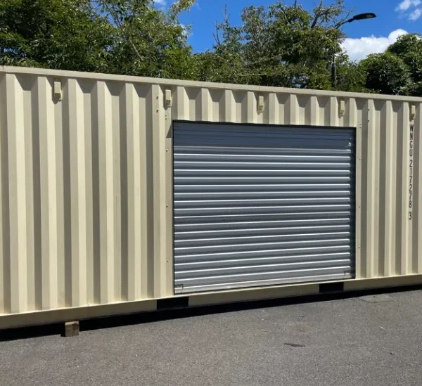 20 ft Shipping Container with roll up door